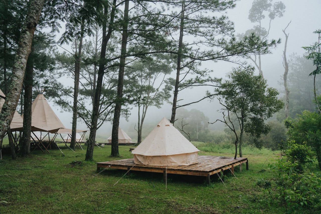 CAMPING